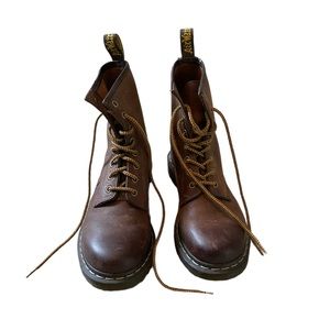 DR MARTENS Doc’s 1460W Brown Leather Sz 9 Combat Boots Women’s EUC
